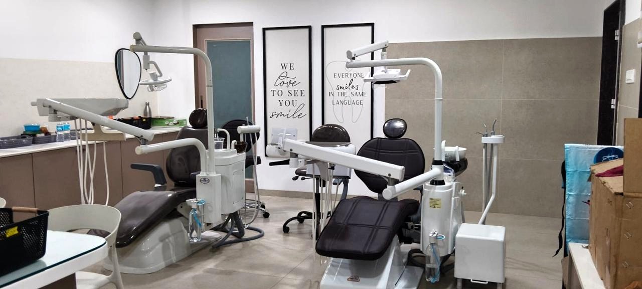 Dr Swetha Dental Operatory Suite with dual motorized dental chairs