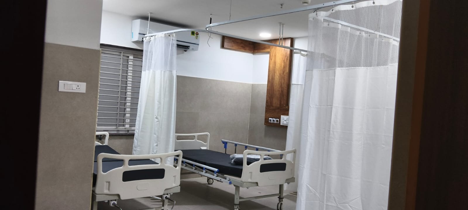 Balaji Ortho Hospital Inpatient Ward with motorized beds
